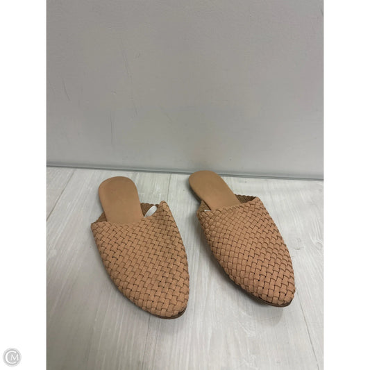 Shoes Flats By Universal Thread In Cream, Size: 7
