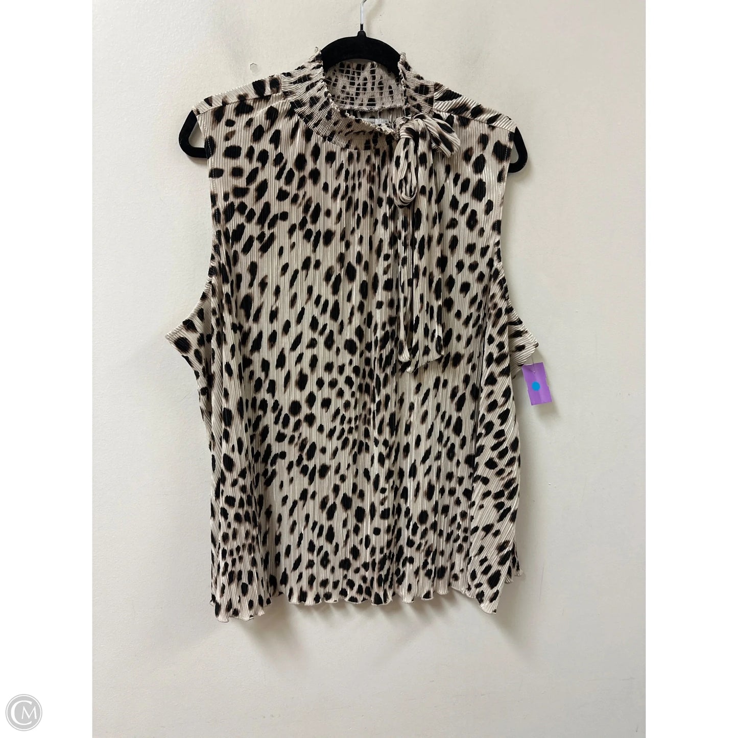Top Sleeveless By Chicos In Leopard Print, Size: 1x
