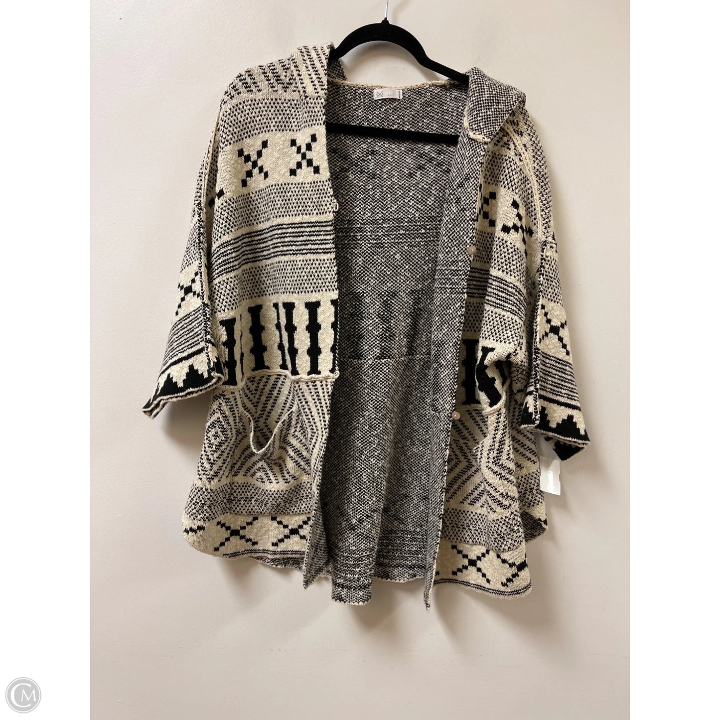 Sweater By Clothes Mentor In Black & Cream, Size: S