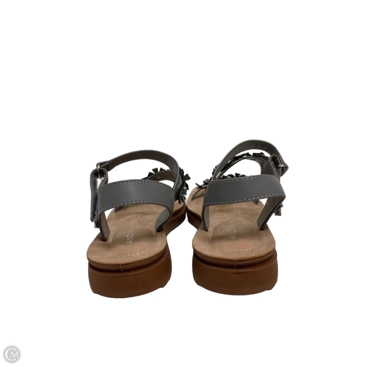 Sandals Flats By Clothes Mentor In Silver, Size: 7.5