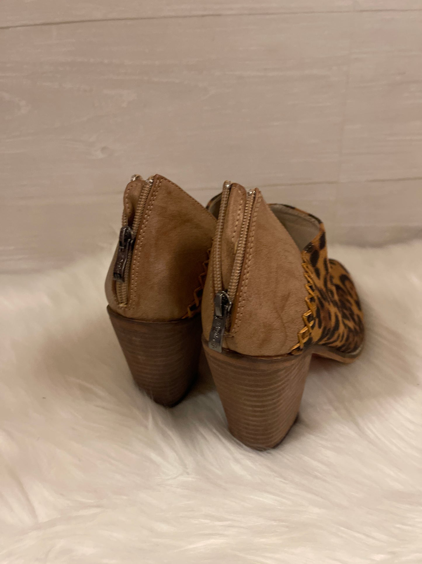 Boots Ankle Heels By Cmc  Size: 10