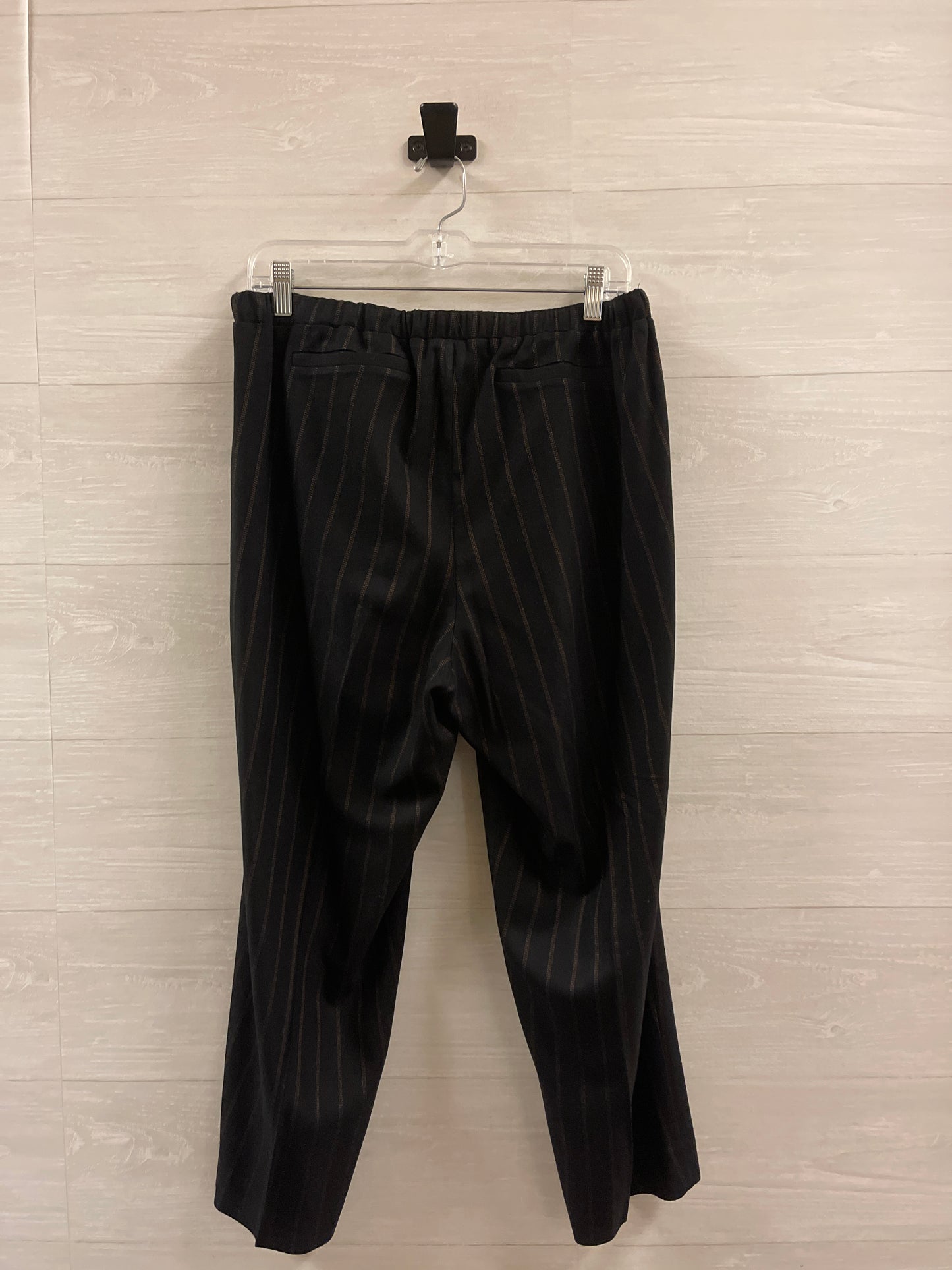 Pants Ankle By Clothes Mentor  Size: 1x